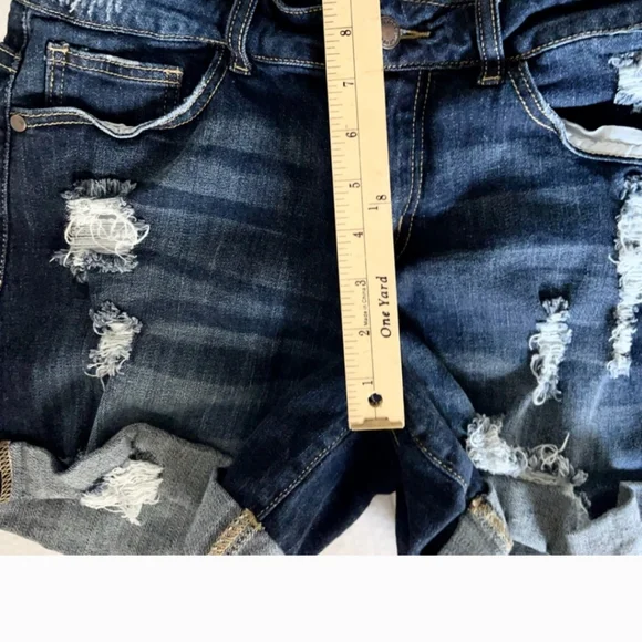 Judy Blue Distressed Denim  jean Shorts Women Size L Blue - Picture 3 of 4